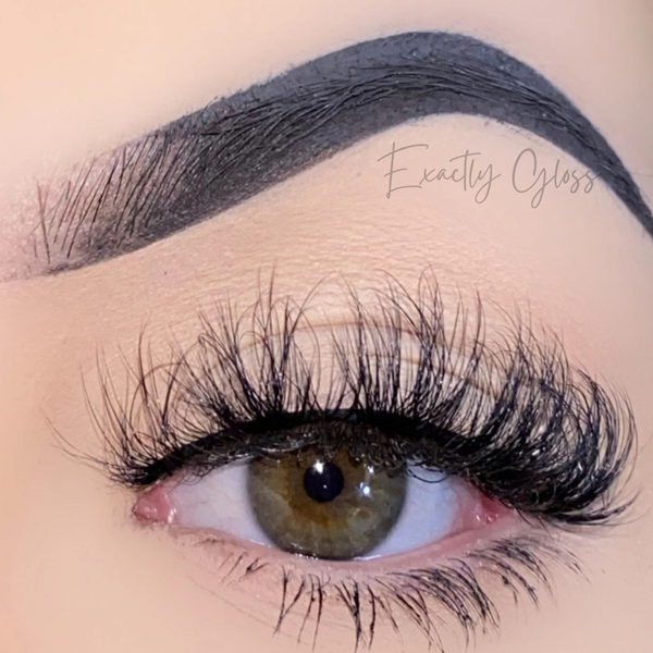 PRE-ORDER NATURELLE BUNDLE 15mmWHOLESALE LASHES