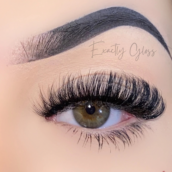 PRE-ORDER NATURELLE BUNDLE 15mmWHOLESALE LASHES