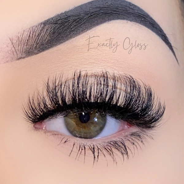 PRE-ORDER NATURELLE BUNDLE 15mmWHOLESALE LASHES